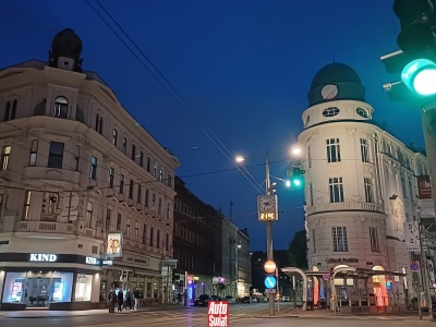 Niemiecki sąd rozwiał wątpliwości. Zielone światło nie zwalnia z odpowiedzialności za kolizję