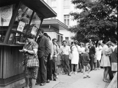 Toto-Lotek: PRL i marzenia