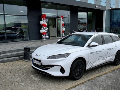 To bardziej chiński Passat czy Octavia – 5 minut z… BYD Seal 6 DM-i Touring