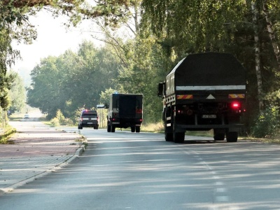 Szczątki dronów odnalezione. Akcja służb w dwóch województwach