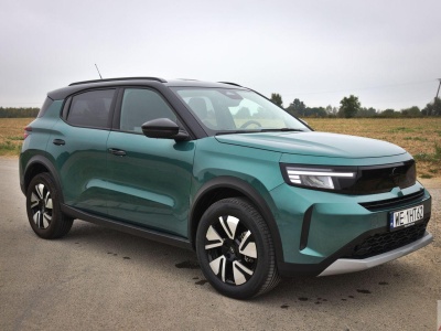 Test: Nowy Opel Frontera GS Hybrid 145 KM. Ma sporo zalet, m.in. niemały bagażnik, dużo miejsca w środku