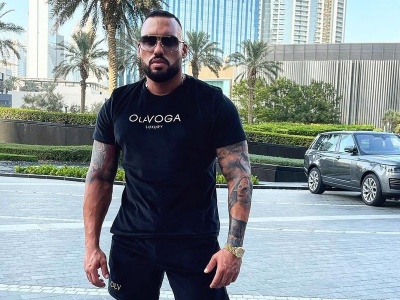 Gazeta Wyborcza wyśledziła Jongmena w Dubaju