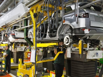 JLR po cyberataku: pauza w produkcji jeszcze co najmniej do 24 września. Producent i dostawcy liczą straty