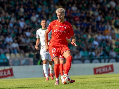 „Popis” w obronie Wisły Kraków. Gol stracony na własne życzenie [WIDEO]