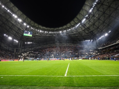 Ligowy klasyk przełożony. Służby alarmują przed ulewą