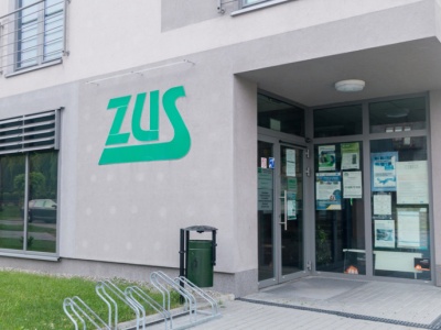 Kiedy wypłata 800 plus w październiku? Sprawdź terminy