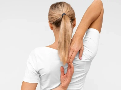 Automasaż na ból pleców i karku. Proste sposoby na ulgę bez wizyty u masażysty