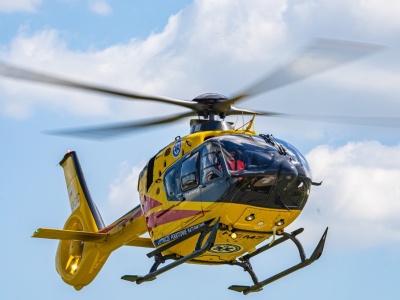 Zatrzymał się, by wymienić koło. Zginął na miejscu