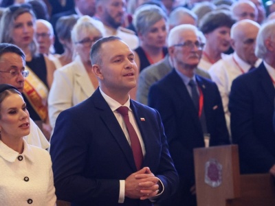 Incydent na mszy z Karolem Nawrockim. Musiały reagować służby