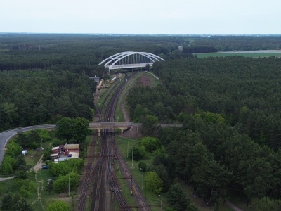 Do Pragi szybciej pociągiem czy samolotem? I którędy taniej?