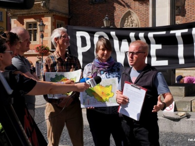 Wrocław nie wymienił kopciuchów. „Ludzie zdążyli, miasto nie”. Urząd odpowiada
