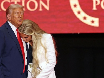 ​Wielogodzinna ceremonia pogrzebowa. Trump: Kirk to męczennik za wolność