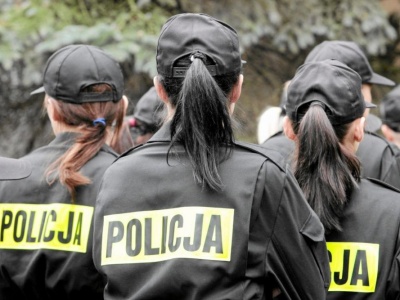 Policjantka miała pobić 11-latka w szkole. Wykrzykiwała też straszne groźby