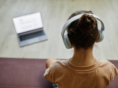 Statystyki pokazują wykluczenie, ale i gotowość. Rynek pracy przed testem neuroróżnorodności