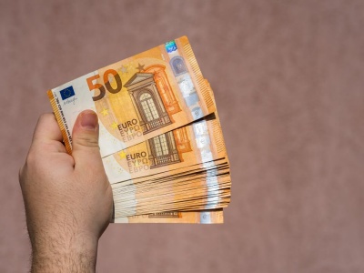 Kurs wymiany EUR/PLN spadnie o 16 groszy, prognozują eksperci