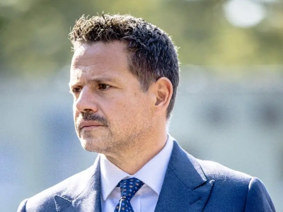 Rzeka wódki wciąż bez tamy. Trzaskowski upokorzony