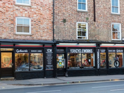 „Oferujemy to, czego internet nie może. Ale to za mało”. Popularny sklep rowerowy zamyka się po 45 latach. Pokonała go konkurencja internetowa