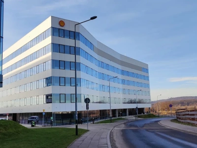 Shell tnie zatrudnienie w Krakowie? Pracownicy mówią o setkach etatów. Mamy oświadczenie firmy