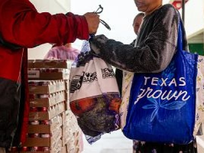 Administracja Trumpa obcina bony żywnościowe dla biednych i jednocześnie. kasuje raporty o głodzie w USA