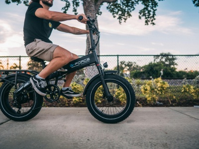 Rower elektryczny – sposób na aktywne zwiedzanie miasta