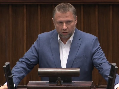 Szef MSWiA ubiera się jak „Tede dla ubogich”