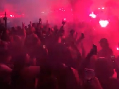 Paryżanie szaleją! Sceny po zakończeniu gali Złotej Piłki