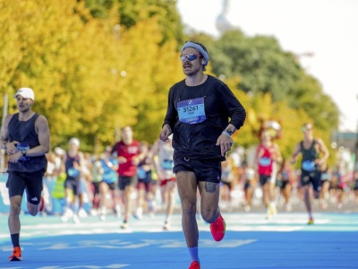 Harry Styles imponuje w Berlinie – maraton poniżej trzech godzin!