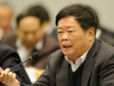 Miliarder od szkła otwiera uniwersytet: Jak Cao Dewang chce zreformować chińską edukację