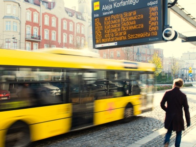Metropolia lekiem na bolączki komunikacji zbiorowej? Eksperci oceniają zmiany