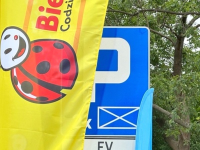 5 tys. zł mandatu dla właścicieli aut spalinowych. Wystarczy źle zaparkować