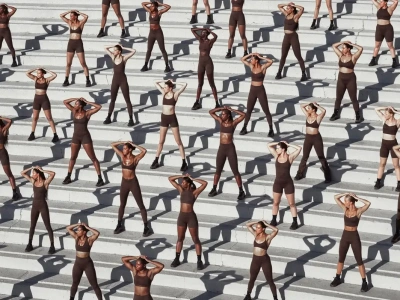 Długo kazali na siebie czekać. Premiera NikeSKIMS jeszcze w tym tygodniu