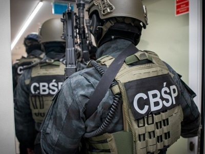 CBŚP rozbiło grupę sprzedającą luksusowe auta do Rosji i Białorusi