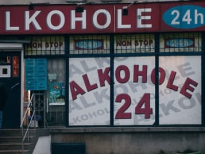 Polacy chcą nocnej prohibicji – sondaż