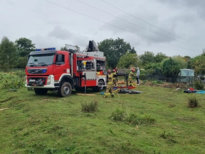 Koń walczył o życie w rzece. Na pomoc ruszyli strażacy.