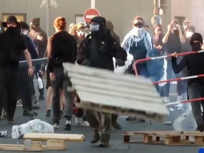 We Francji gigantyczne protesty. Dziesiątki tysięcy policjantów na ulicach