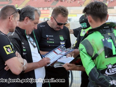 Żużel. Widziane zza Odry. O śląskiej „Familiadzie”, końcu Lublina i początku Piły (FELIETON)