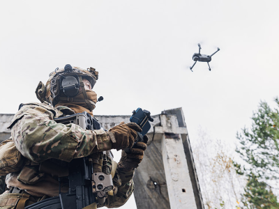 Stany Zjednoczone dostarczą Ukrainie 33 000 „zestawów uderzeniowych” dronów AI w ramach kontraktu z Pentagonem