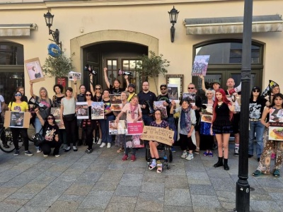 Aktywiści apelowali do restauracji o rezygnację z kontrowersyjnego dania