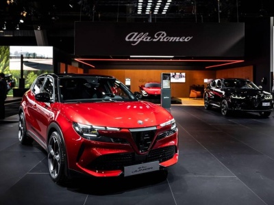 Alfa Romeo na Salonie Samochodowym w Lyonie 2025. Włoski sportowy charakter i elegancja w centrum uwagi