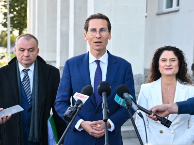 Protest PiS w Gdyni ws. przetargu na obsługę terminala