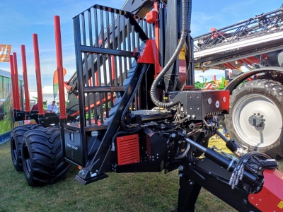 Alternatywa dla forwardera? Horsch z przyczepą leśną  na Agro Show 2025