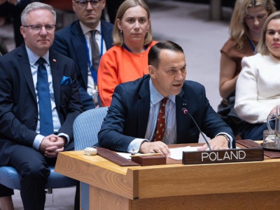 Trump mówi, żeby zestrzeliwać rosyjskie samoloty! Jest odpowiedź Sikorskiego