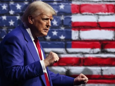 Chciał zabić Trumpa, przysięgli orzekli: winny. Mężczyzna próbował dźgnąć się w szyję na sali sądowej