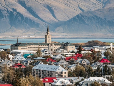 Polak zasiada w islandzkim parlamencie. 