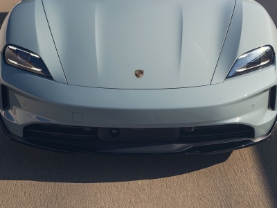 Porsche zmienia kurs. Elektryczny pionier wraca do spalinowych napędów