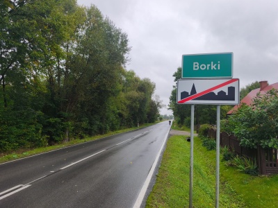 Po latach oczekiwań – wreszcie bezpieczniej w Borkach. Rusza budowa chodnika