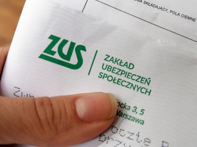 Emeryci otrzymają nawet 30 tys. zł wyrównania. ZUS przegrywa w sądzie