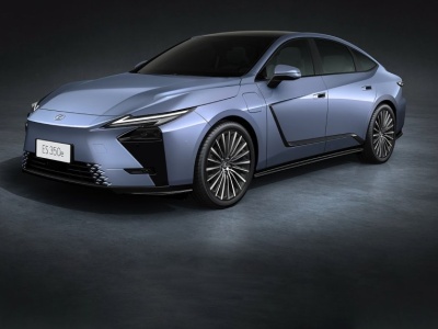 Zupełnie nowy Lexus ES już w sprzedaży w Polsce. Efekt „chińczyków” w jego przypadku nie zadziałał