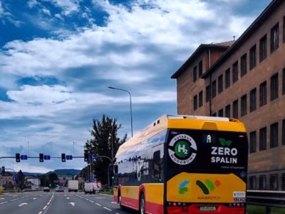 Jeśli nie wodór, to ropa z Rosji. Miasta chcą wsparcia dla nowoczesnych autobusów