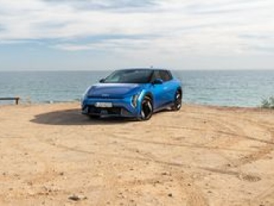 Pierwsza jazda: Kia EV4 – nie samymi SUV-ami żyje człowiek